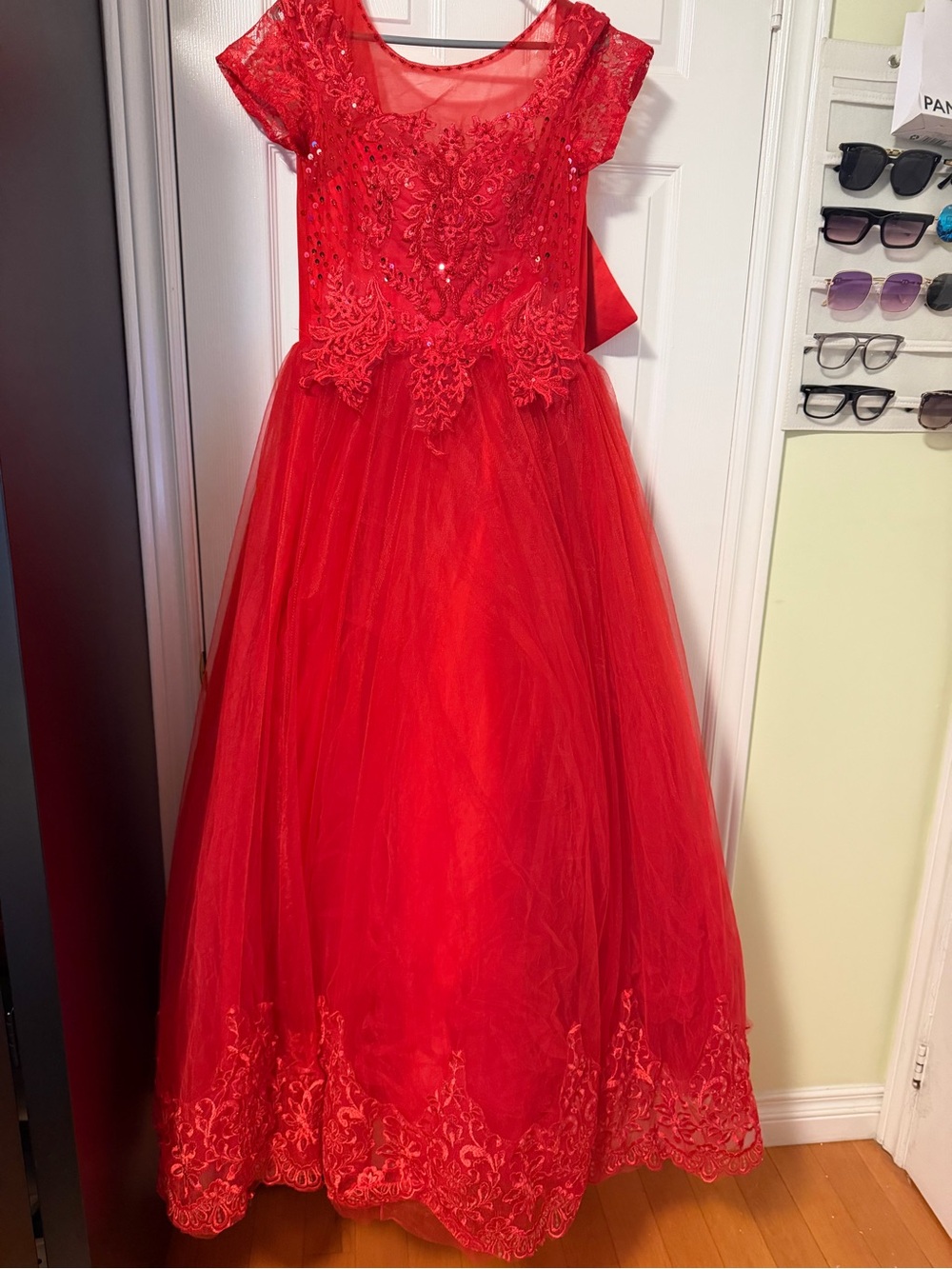 Elegant Red Lace Tulle Girls' Dress